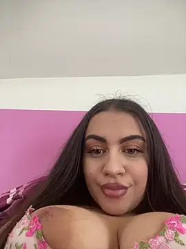 Snapshot of ayshalove chatting on March 2025 02:04:02 PM ayshalove online show from March 2025 02:04:02 PM