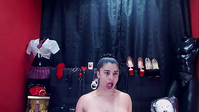 Snapshot of Hannamariana chatting on November 2025 08:30:01 PM Hannamariana online show from November 2025 08:30:01 PM