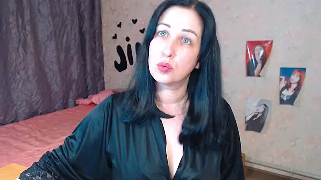JillStevens online show from November 2025 08:05:01 PM
