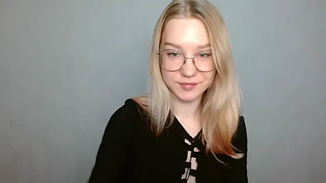 Snapshot of cindi_hot chatting on February 2025 09:47:02 AM cindi hot online show from February 2025 09:47:02 AM