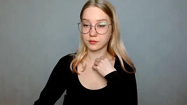 Snapshot of cindi_hot chatting on February 2025 08:06:01 AM cindi hot online show from February 2025 08:06:01 AM