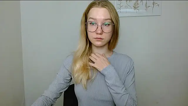 Snapshot of cindi_hot chatting on September 2025 10:30:02 AM cindi hot online show from September 2025 10:30:02 AM