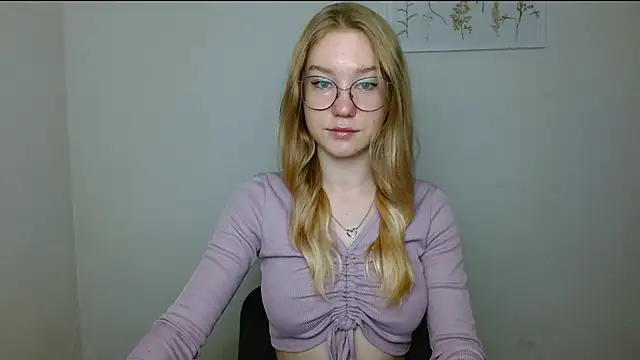 Snapshot of cindi_hot chatting on October 2025 08:45:02 AM cindi hot online show from October 2025 08:45:02 AM