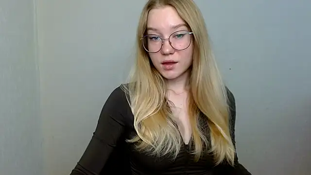 cindi hot online show from November 2025 10:25:02 AM