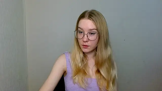 cindi hot online show from November 2025 12:05:01 PM