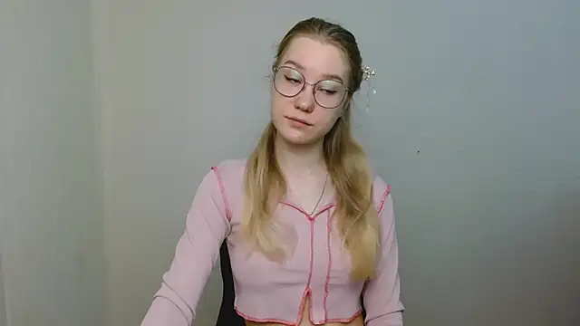 cindi hot online show from January 2026 11:56:01 AM