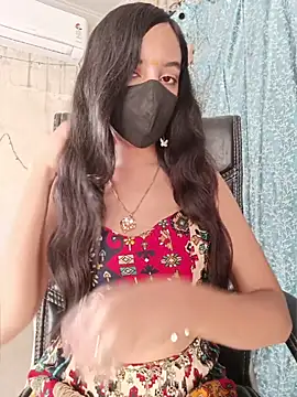 Snapshot of Parinaaz18 chatting on June 2026 01:29:01 AM Parinaaz18 online show from June 2026 01:29:01 AM