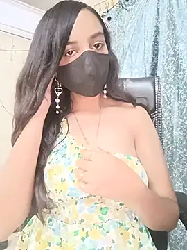 Snapshot of Parinaaz18 chatting on July 2026 11:01:02 AM Parinaaz18 online show from July 2026 11:01:02 AM