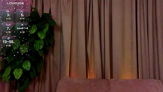 Snapshot of SusieMorris chatting on February 2025 05:33:02 AM SusieMorris online show from February 2025 05:33:02 AM