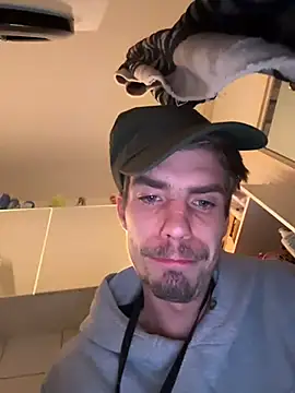 KidoXVII online show from November 2025 11:30:01 PM