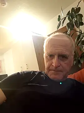 Snapshot of Milkasahne64 chatting on November 2025 09:58:01 PM Milkasahne64 online show from November 2025 09:58:01 PM