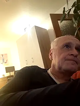 Snapshot of Milkasahne64 chatting on December 2025 07:42:01 PM Milkasahne64 online show from December 2025 07:42:01 PM