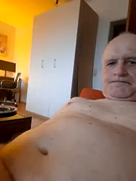 Snapshot of Milkasahne64 chatting on February 2026 07:23:01 AM Milkasahne64 online show from February 2026 07:23:01 AM