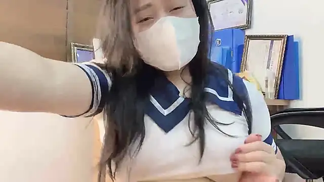 Bamboo Swetie online show from February 2025 06:01:02 PM