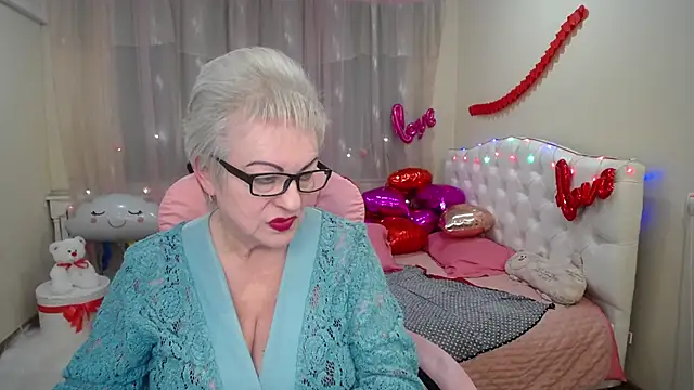 KayleSmoll online show from February 2025 10:34:02 PM