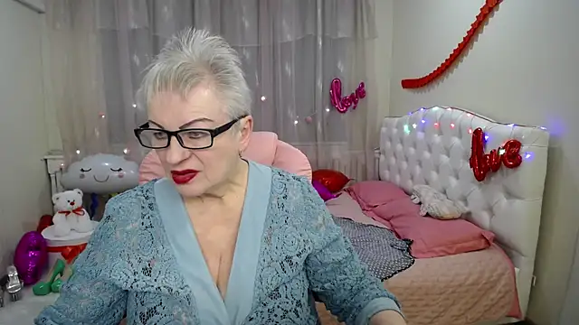 KayleSmoll online show from February 2025 10:47:02 PM