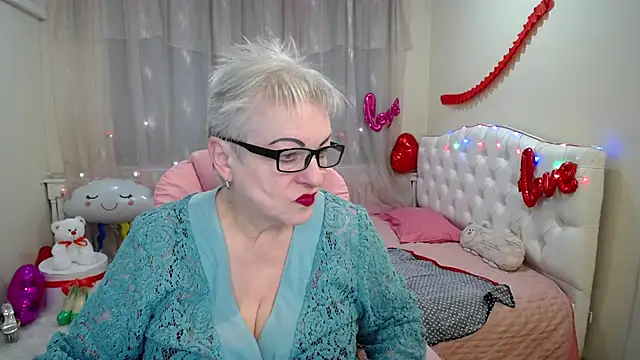 KayleSmoll online show from February 2025 05:34:01 AM