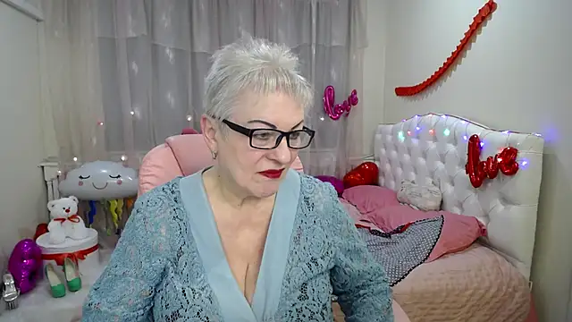 KayleSmoll online show from February 2025 01:48:02 AM
