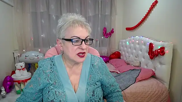 KayleSmoll online show from February 2025 04:52:01 AM