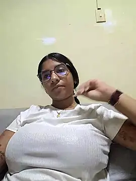 Sofythom1 online show from March 2026 01:55:01 AM