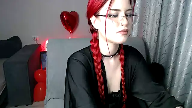 Snapshot of MikasaWaifu chatting on February 2025 10:47:01 PM MikasaWaifu online show from February 2025 10:47:01 PM