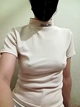 YunLem online show from February 2025 01:32:01 AM