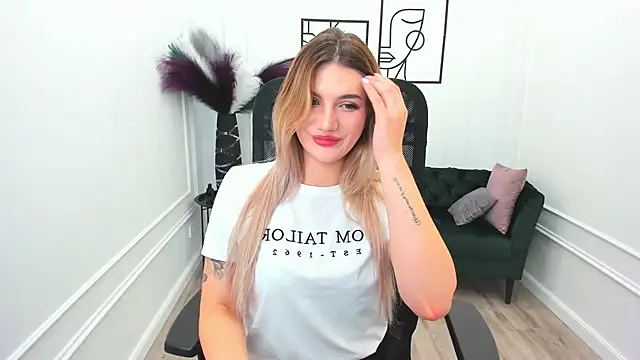 SelenaeMoore online show from September 2025 07:41:02 PM