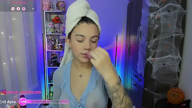 Layla castilloo online show from November 2025 03:33:02 PM