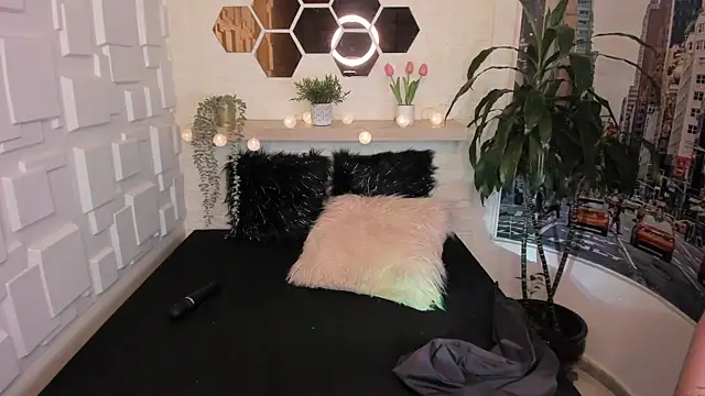 Esteff  o2 online show from February 2025 07:52:02 PM