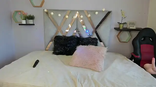 Esteff  o2 online show from March 2025 08:09:01 PM