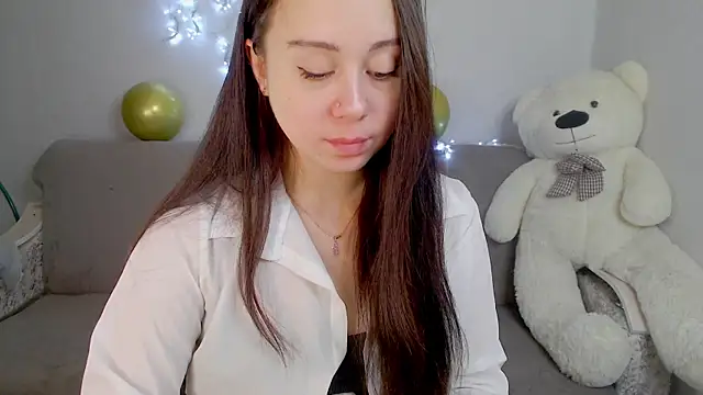 Snapshot of AlinaWett chatting on September 2025 02:00:02 AM AlinaWett online show from September 2025 02:00:02 AM