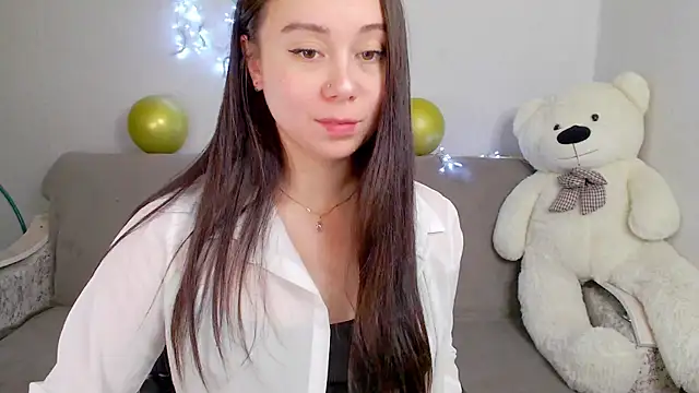 Snapshot of AlinaWett chatting on September 2025 09:29:02 PM AlinaWett online show from September 2025 09:29:02 PM