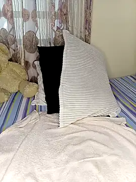 Snapshot of Cherriikenzie chatting on February 2025 08:03:01 AM Cherriikenzie online show from February 2025 08:03:01 AM