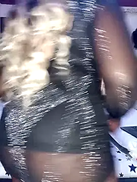 Snapshot of Cherriikenzie chatting on September 2025 06:25:02 AM Cherriikenzie online show from September 2025 06:25:02 AM