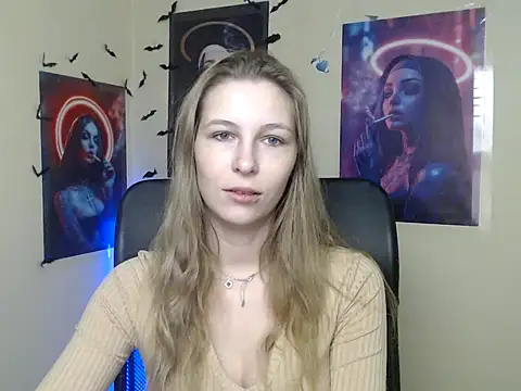 Snapshot of StrangerGi chatting on May 2026 05:58:02 AM StrangerGi online show from May 2026 05:58:02 AM