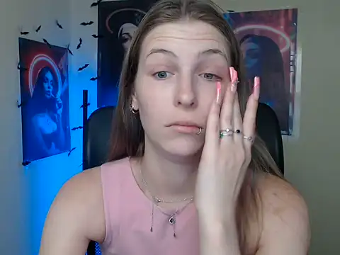 StrangerGi online show from July 2026 06:16:02 AM