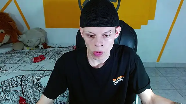 Snapshot of Matthew_Boy_ chatting on January 2025 04:37:02 PM Matthew Boy online show from January 2025 04:37:02 PM