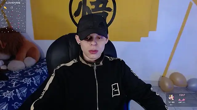 Snapshot of Matthew_Boy_ chatting on February 2025 04:48:02 AM Matthew Boy online show from February 2025 04:48:02 AM