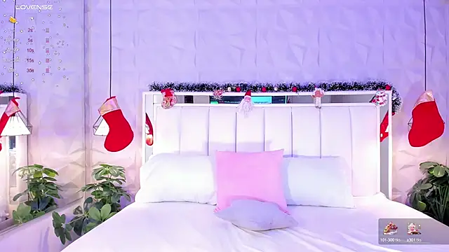 Snapshot of CailynBrowm chatting on December 2024 04:45:02 AM CailynBrowm online show from December 2024 04:45:02 AM