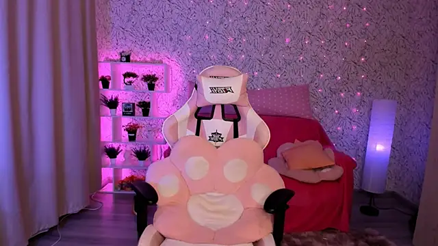 Snapshot of luna_cross chatting on March 2025 07:08:02 AM luna cross online show from March 2025 07:08:02 AM