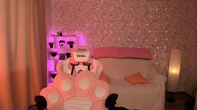 Snapshot of luna_cross chatting on March 2025 07:31:02 AM luna cross online show from March 2025 07:31:02 AM