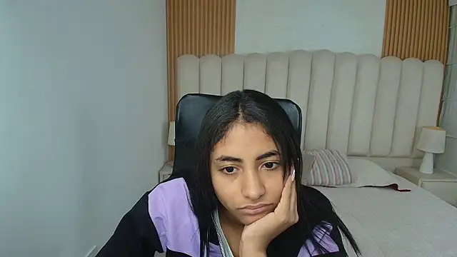 shaneelle online show from March 2026 03:01:01 AM