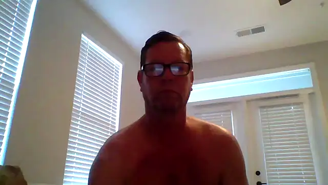 Goldenbear3111 online show from April 2026 10:12:01 PM