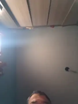 Carlossantos07 online show from April 2026 11:43:01 AM