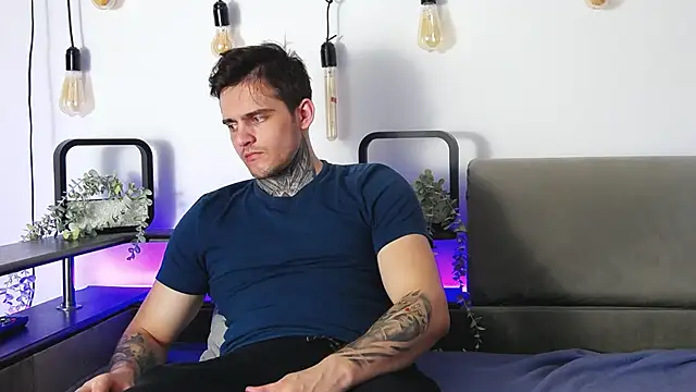 CarterCole online show from January 2025 05:10:02 PM