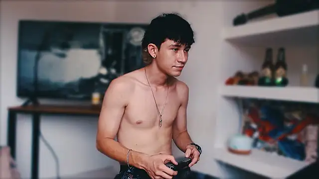 Snapshot of Catiro_21 chatting on November 2025 07:13:01 PM Catiro 21 online show from November 2025 07:13:01 PM