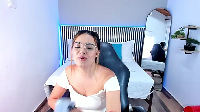 Stacey white  online show from March 2026 02:30:01 PM