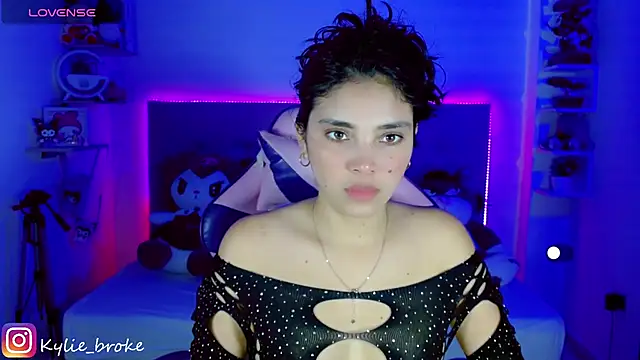 Kylie brokee online show from February 2025 09:08:02 PM