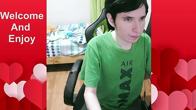 Snapshot of Twink_martinboy chatting on May 2026 01:44:02 AM Twink martinboy online show from May 2026 01:44:02 AM