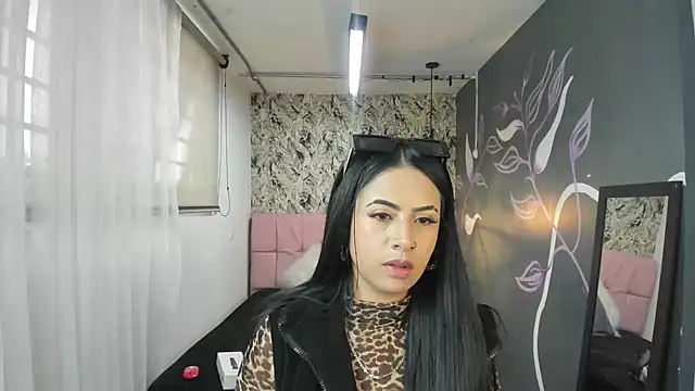 CharlotteeGray  online show from February 2025 07:40:02 PM